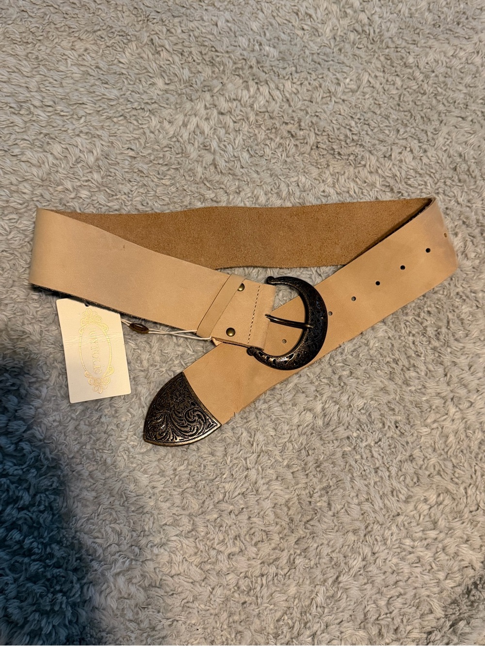 NWT Joyfolie Beige Belt